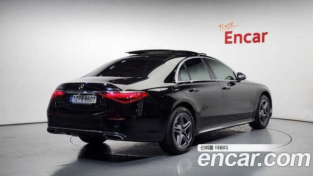 Mercedes-Benz S-Class 2022 — Photo 18/20