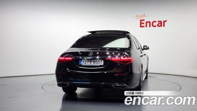 Mercedes-Benz S-Class 2022 — Photo 16/20