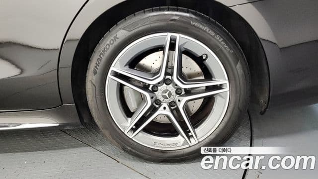 Mercedes-Benz S-Class 2022 — Photo 8/20