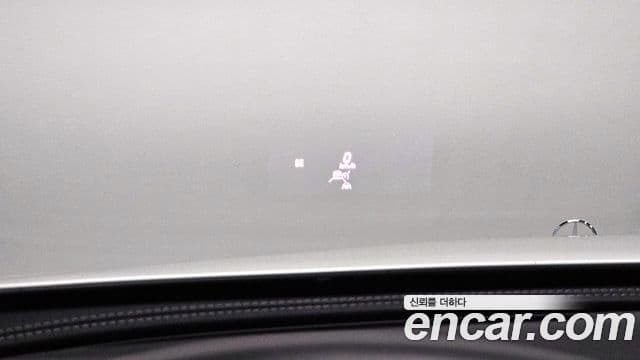 Mercedes-Benz E-Class 2023 — ფოტო 19/20