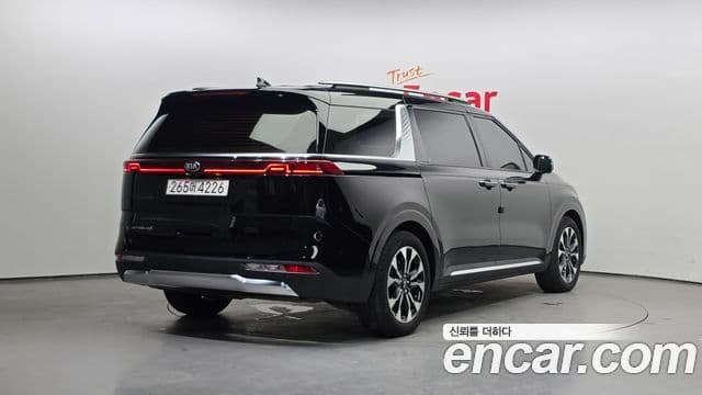 Kia Carnival 2021 — Photo 11/20