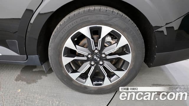 Kia Carnival 2021 — Photo 7/20