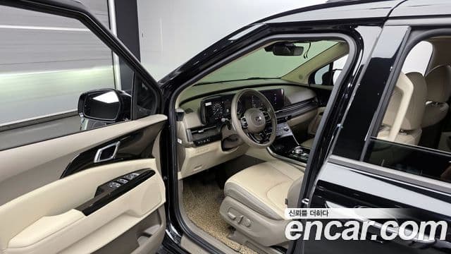 Kia Carnival 2021 — Photo 8/20