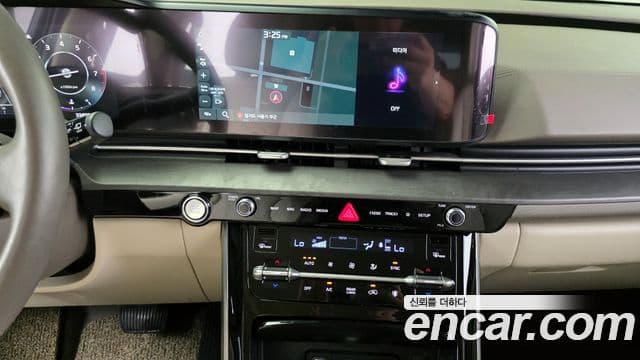 Kia Carnival 2021 — Photo 17/20