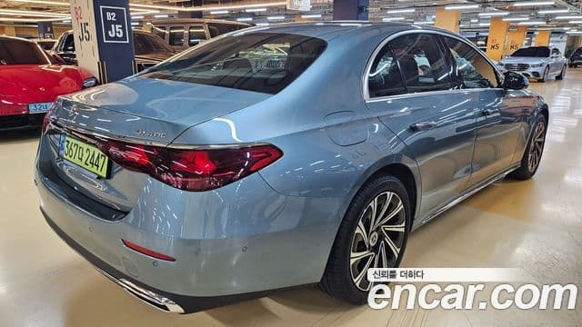 Mercedes-Benz E-Class 2024 — Şəkil 7/20