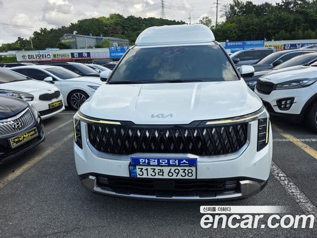 Kia Carnival 2024 — Фото 2/20