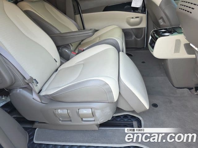 Kia Carnival 2024 — Фото 8/20