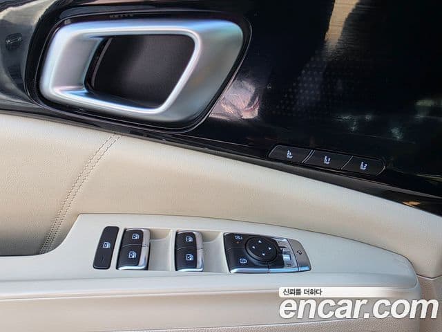Kia Carnival 2024 — Фото 16/20