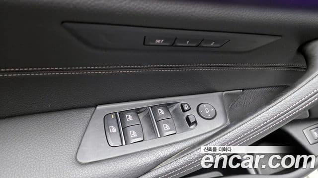 BMW 5 Series 2019 — Şəkil 14/20