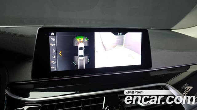 BMW 5 Series 2019 — Şəkil 15/20