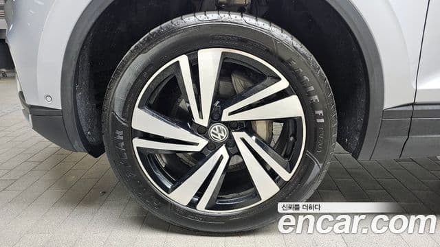 Volkswagen Touareg 2020 — Photo 8/20
