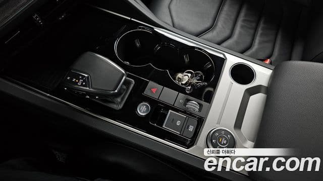 Volkswagen Touareg 2020 — Photo 15/20