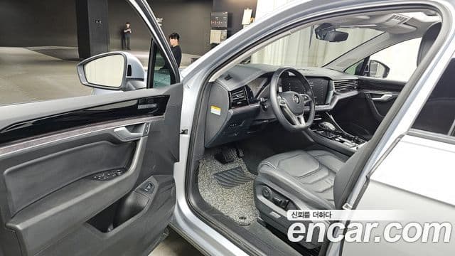 Volkswagen Touareg 2020 — Photo 3/20