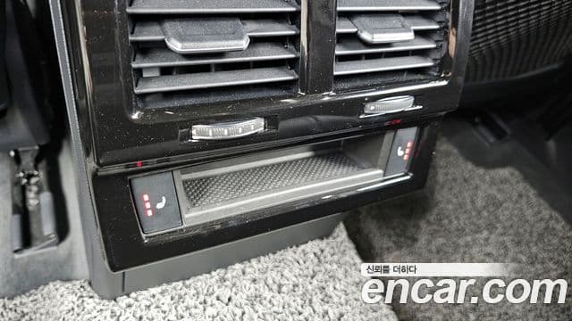 Volkswagen Touareg 2020 — Photo 20/20