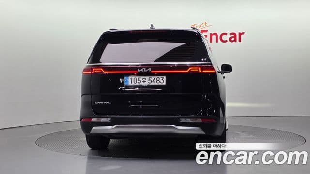 Kia Carnival 2023 — ფოტო 4/20