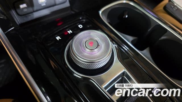Kia Carnival 2023 — ფოტო 9/20
