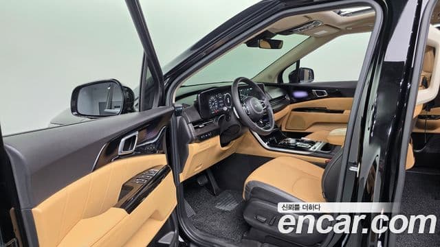 Kia Carnival 2023 — ფოტო 12/20