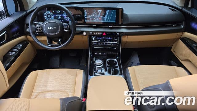 Kia Carnival 2023 — ფოტო 7/20