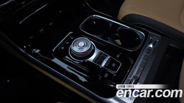 Kia Carnival 2023 — ფოტო 9/20
