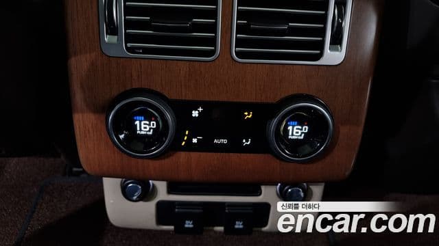 Land Rover Range Rover 2018 — ფოტო 17/20