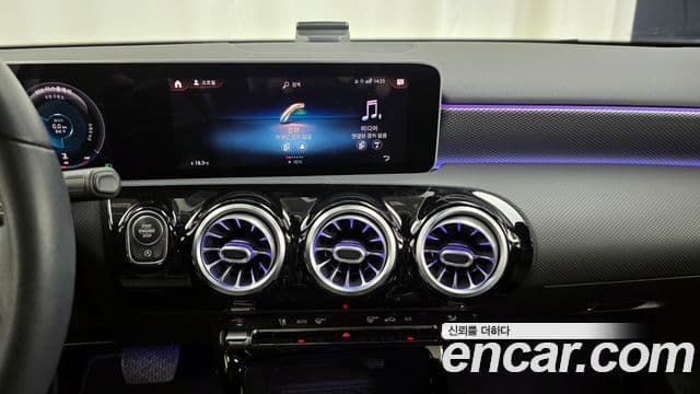 Mercedes-Benz A-Class 2020 — ფოტო 13/20
