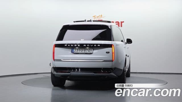 Land Rover Range Rover 2023 — ფოტო 4/20