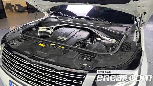 Land Rover Range Rover 2023 — ფოტო 6/20