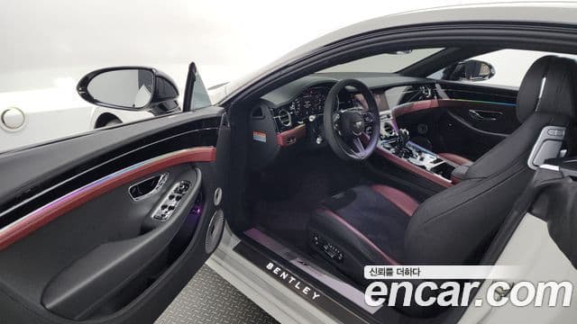 Bentley Continental GT 2023 — Şəkil 10/20