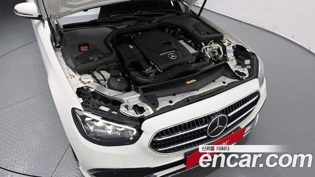 Mercedes-Benz E-Class 2021 — Фото 6/20