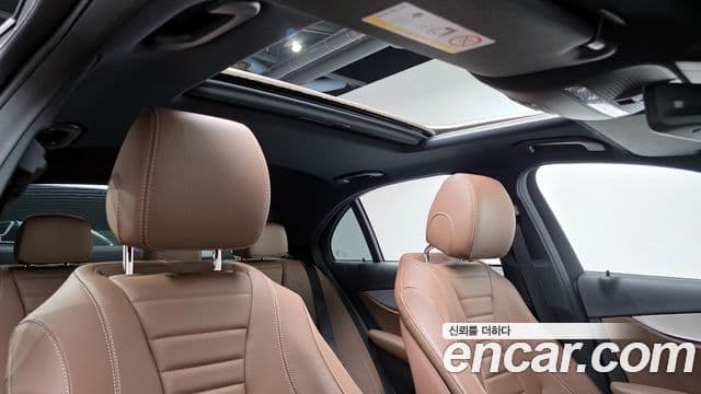 Mercedes-Benz E-Class 2021 — Фото 16/20