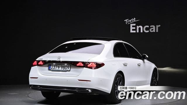 Mercedes-Benz E-Class 2025 — Şəkil 2/20