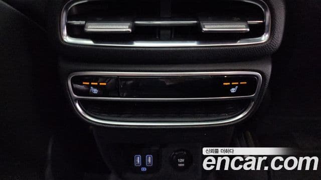 Genesis GV80 2020 — ფოტო 19/20