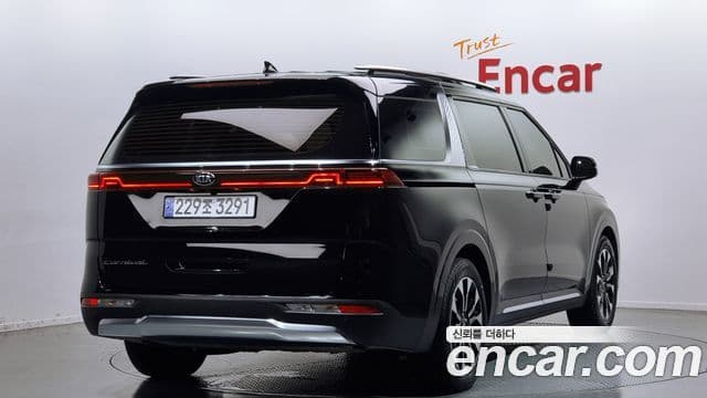 Kia Carnival 2020 — ფოტო 2/20