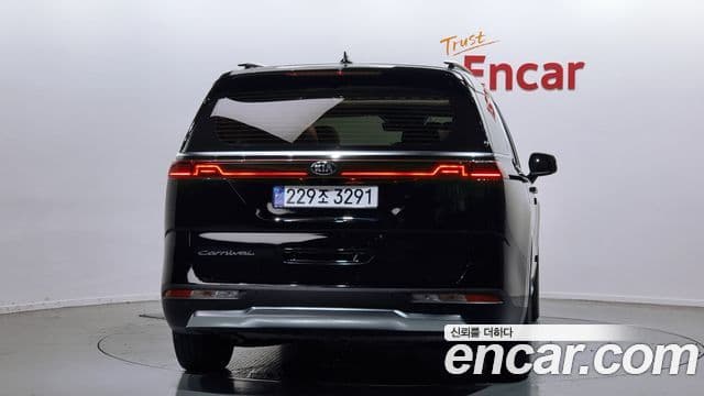 Kia Carnival 2020 — ფოტო 4/20