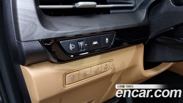 Kia Carnival 2020 — ფოტო 16/20