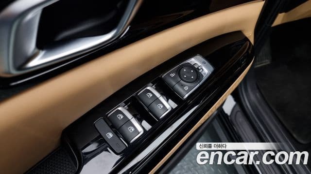 Kia Carnival 2020 — ფოტო 19/20