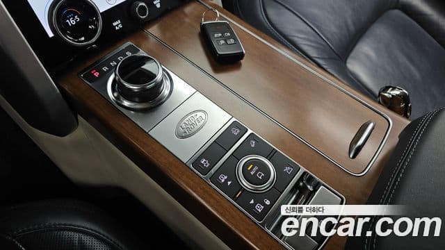Land Rover Range Rover 2018 — Şəkil 14/20