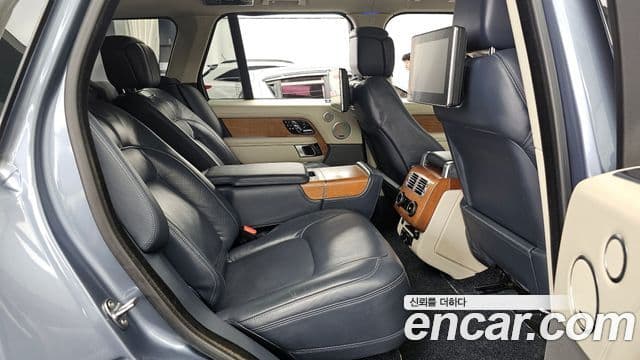 Land Rover Range Rover 2018 — Şəkil 11/20