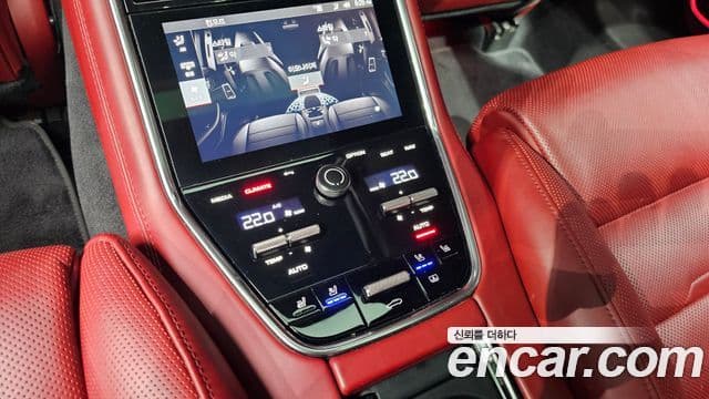 Porsche Panamera 2022 — Şəkil 18/20