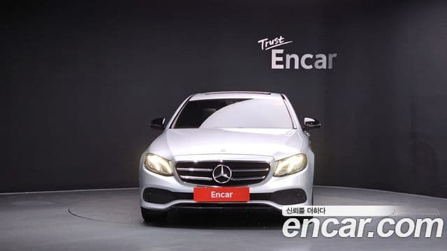 Mercedes-Benz E-Class 2020 — ფოტო 3/20