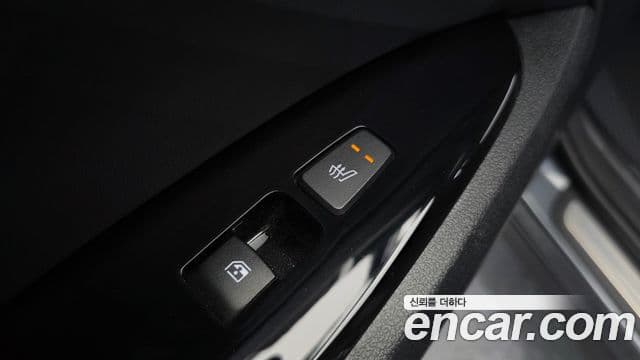 Kia Sportage 2023 — Photo 10/20