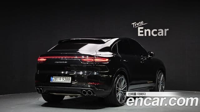 Porsche Cayenne 2023 — Photo 10/20