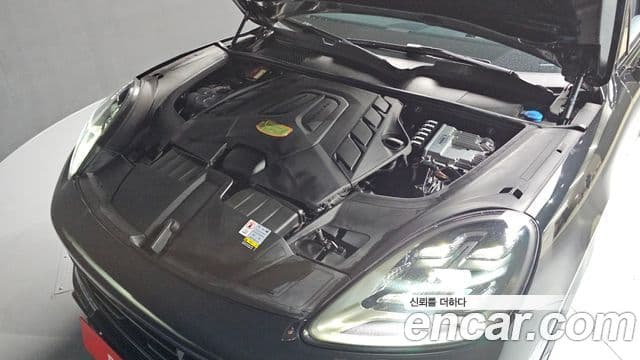 Porsche Cayenne 2023 — Photo 11/20