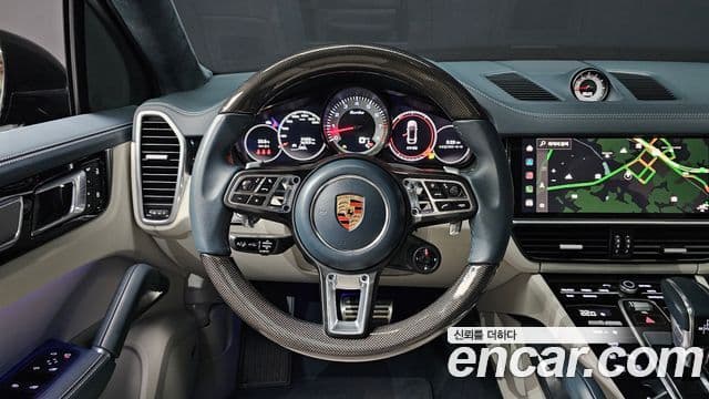 Porsche Cayenne 2023 — Photo 1/20