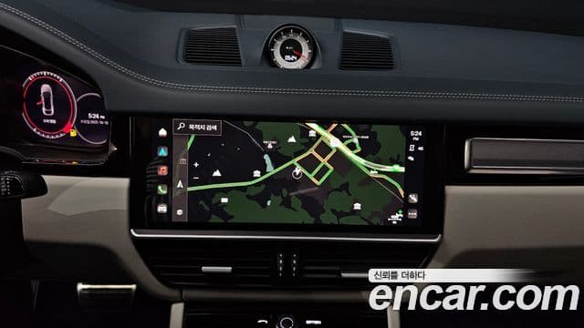 Porsche Cayenne 2023 — Photo 5/20