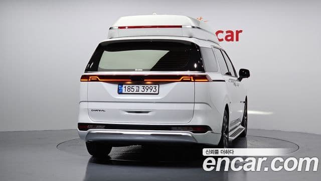 Kia Carnival 2023 — Şəkil 8/20