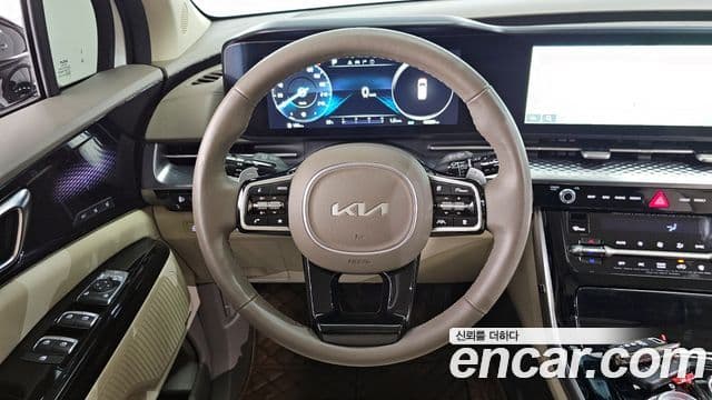 Kia Carnival 2023 — Şəkil 16/20
