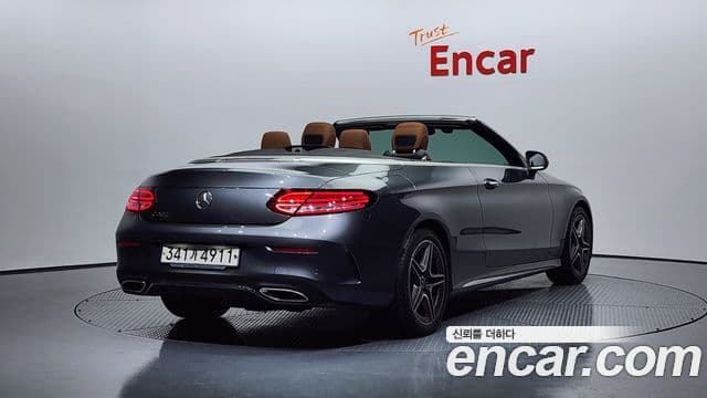Mercedes-Benz C-Class 2019 — Фото 2/20