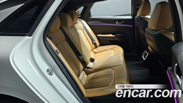 Kia K5 2020 — Şəkil 12/20