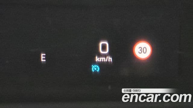 Mercedes-Benz E-Class 2019 — Şəkil 19/20